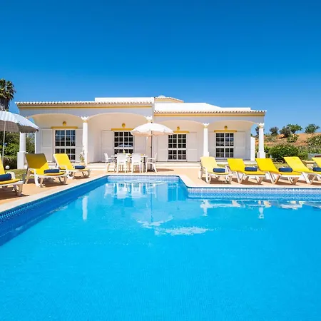 Holiday Home In Branqueira Near Santa Eulalia Beach فيلة البوفيرا