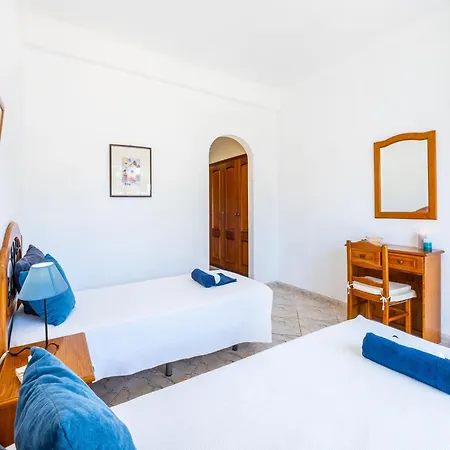 Holiday Home In Branqueira Near Santa Eulalia Beach البوفيرا
