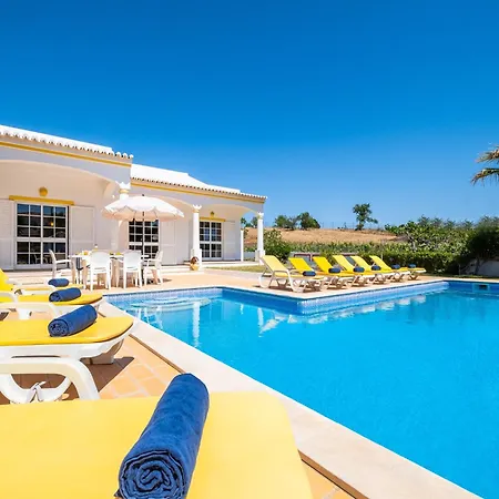 Holiday Home In Branqueira Near Santa Eulalia Beach فيلة *