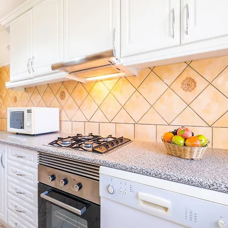 Holiday Home In Branqueira Near Santa Eulalia Beach فيلة